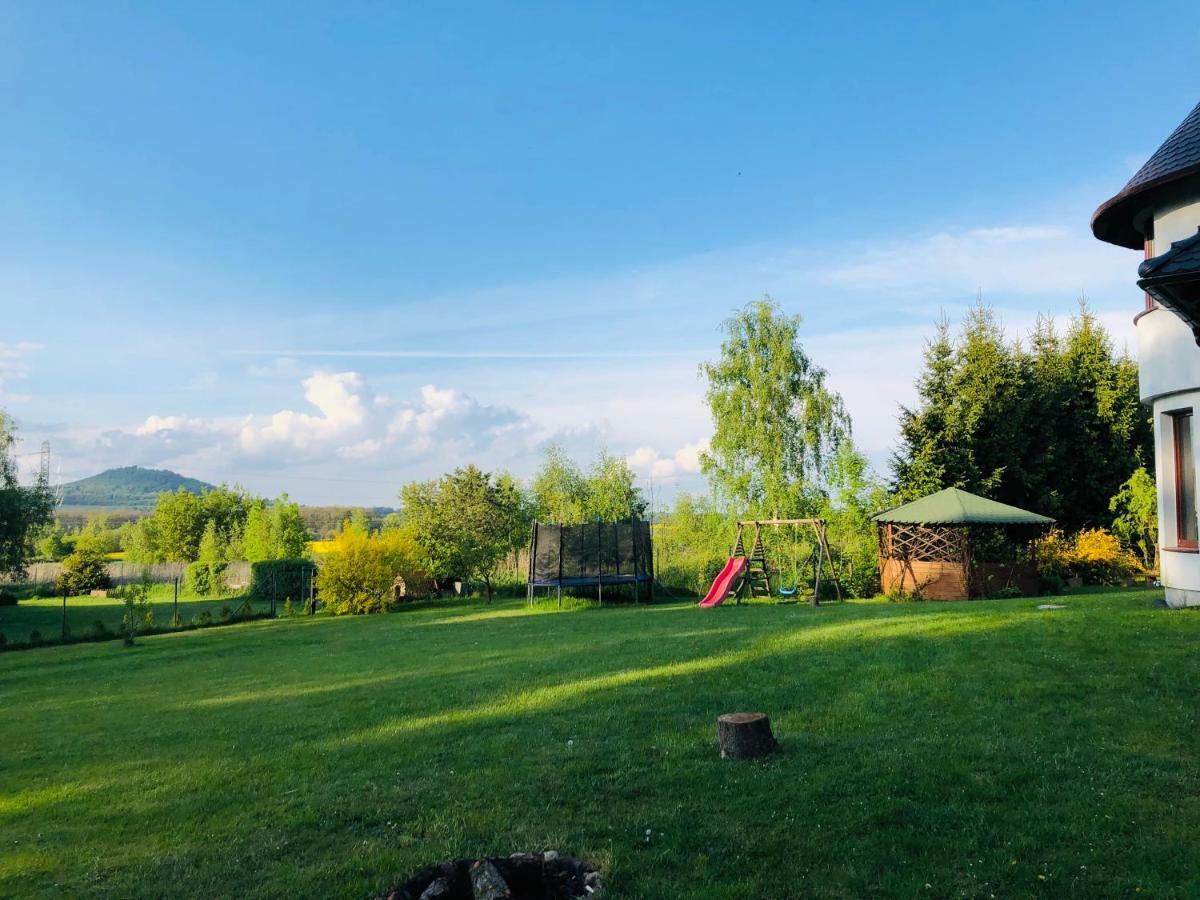 Nibylandia Dom Pod Lasem Nowa Wies Grodziska Экстерьер фото